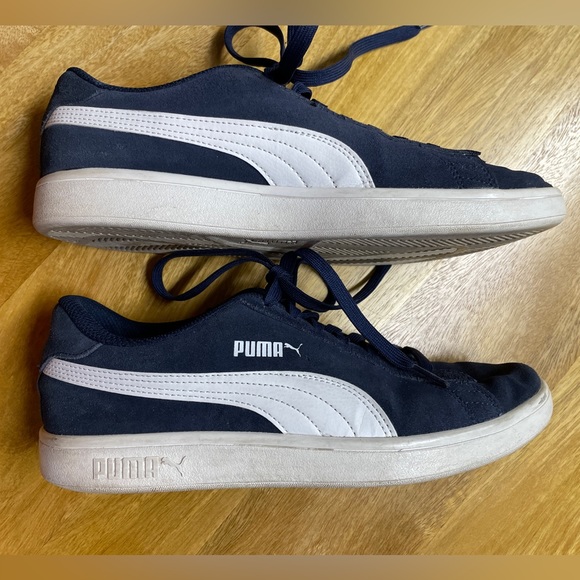 Men’s navy blue/white Puma Suede Classic shoes - Picture 2 of 6